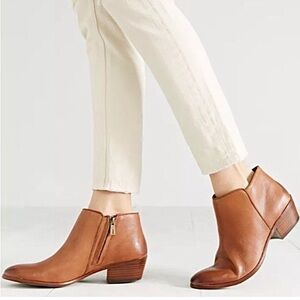 Sam Edelman Petty Cognac Booties 6.5 Wide